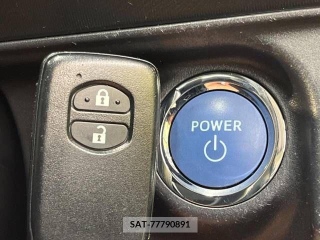 Toyota AQUA 2015-03 256295-4