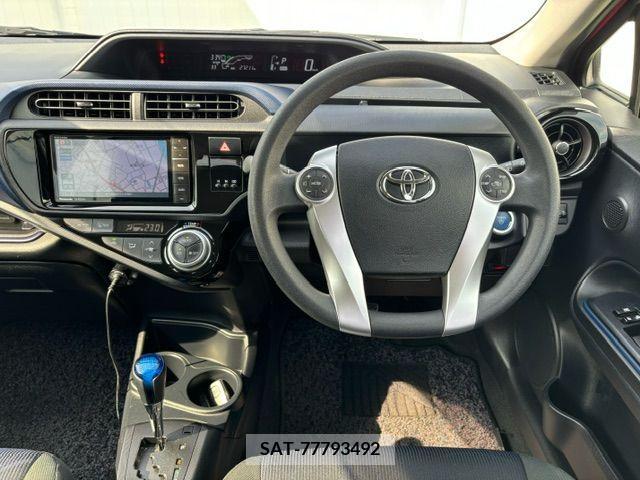 Toyota AQUA 2016-08 314225-1