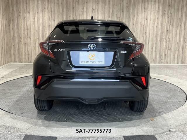 Toyota C-HR 2017-03 322966-18