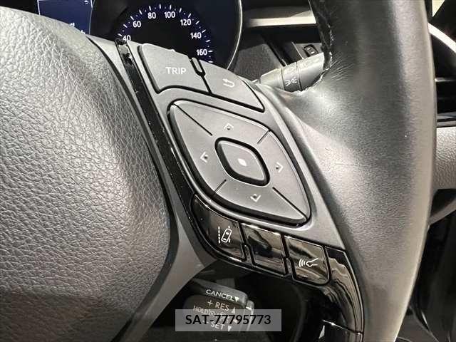 Toyota C-HR 2017-03 322966-6