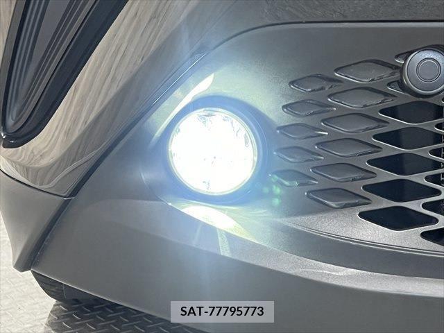 Toyota C-HR 2017-03 322966-12