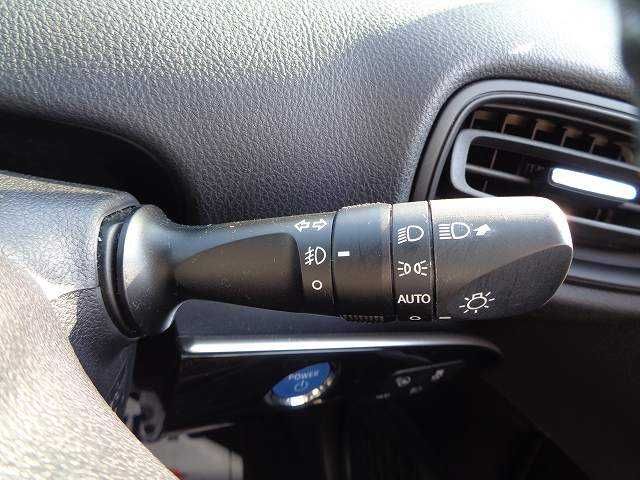 Toyota PRIUS 2017-05 14154-9