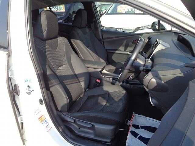Toyota PRIUS 2017-05 14154-13
