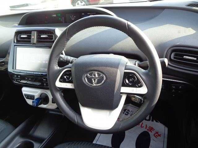 Toyota PRIUS 2017-05 14154-3
