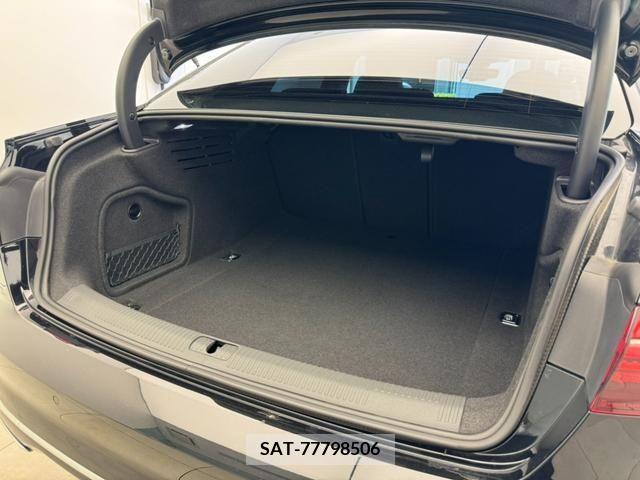 Audi A4 2022-10 262410-16