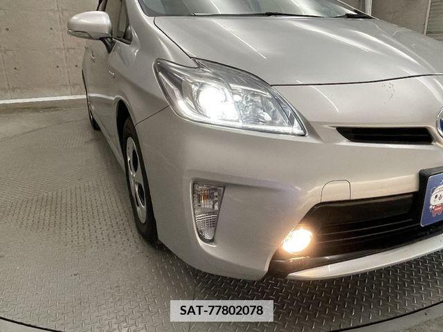 Toyota PRIUS 2015-04 377251-8