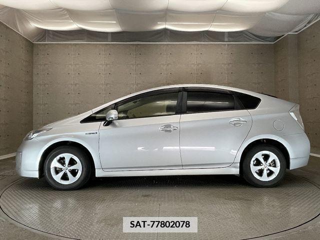 Toyota PRIUS 2015-04 377251-7