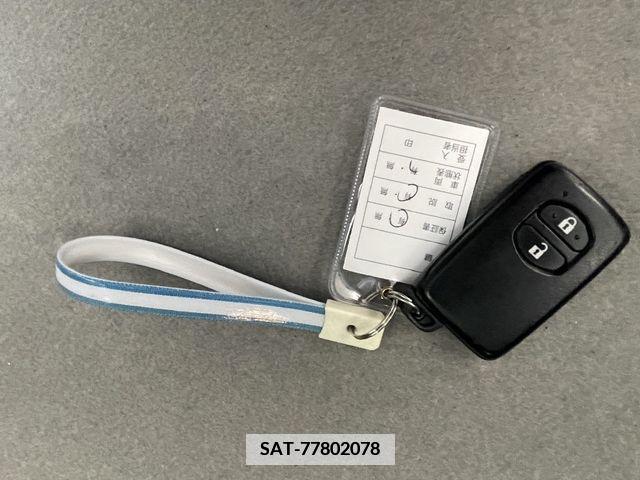 Toyota PRIUS 2015-04 377251-19