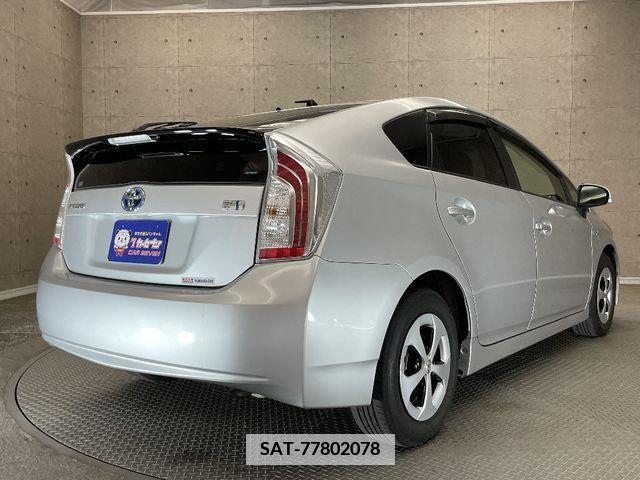 Toyota PRIUS 2015-04 377251-3