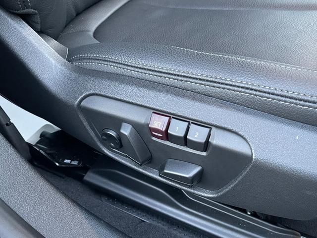 Bmw 1 SERIES 2023-02 15798-17
