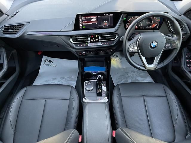 Bmw 1 SERIES 2023-02 15798-1