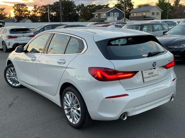Bmw 1 SERIES 2023-02 15798-2