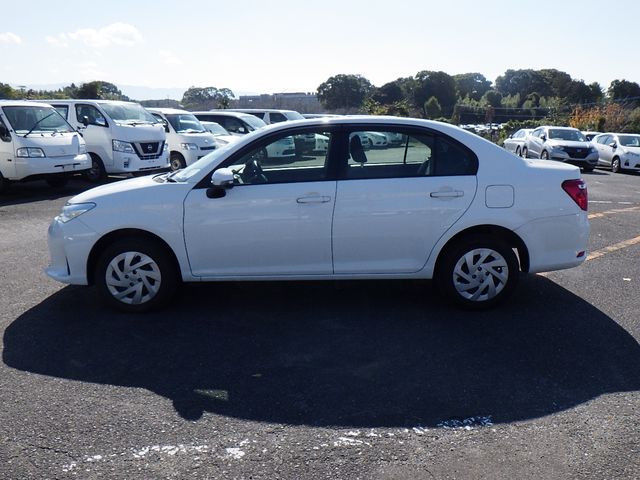 Toyota COROLLA AXIO 2018-11 183441-6