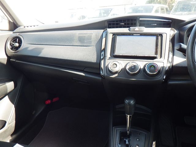Toyota COROLLA AXIO 2018-11 183441-15