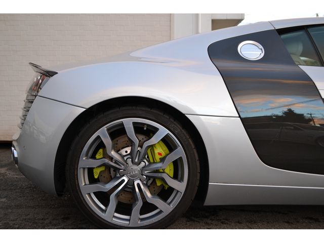 Audi R8 2011-03 18989-10