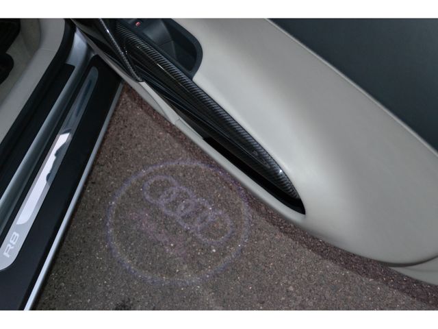 Audi R8 2011-03 18989-25
