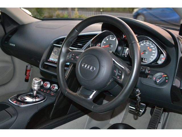Audi R8 2011-03 18989-1