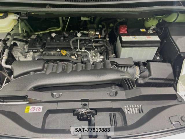 Toyota VOXY 2023-05 370528-19