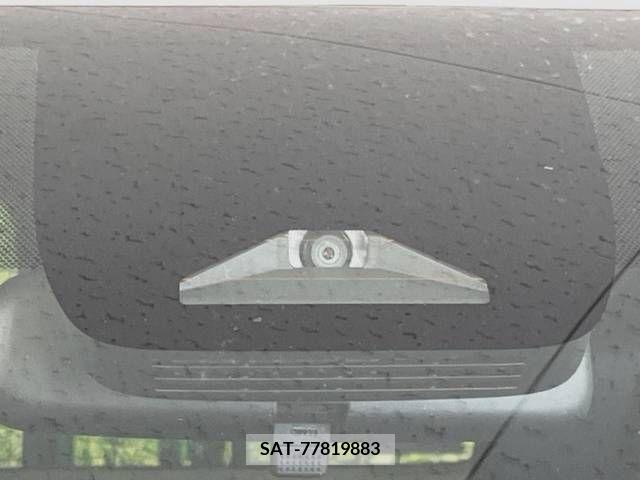 Toyota VOXY 2023-05 370528-3