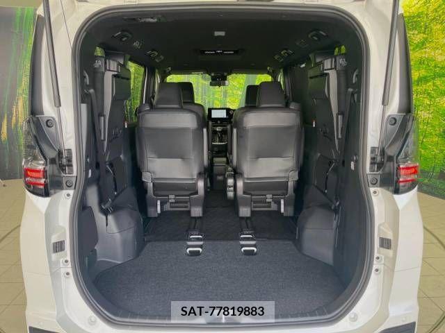 Toyota VOXY 2023-05 370528-11