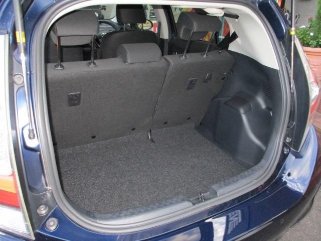 Toyota AQUA 2018-10 13932-13