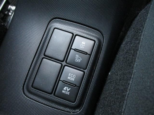 Toyota AQUA 2018-10 13932-9