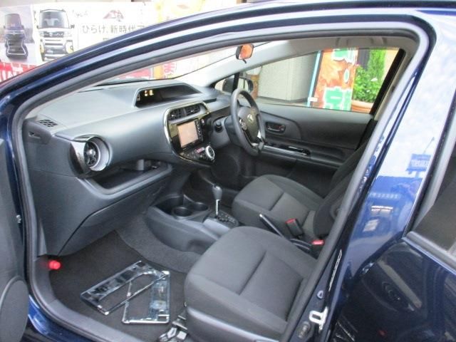 Toyota AQUA 2018-10 13932-15