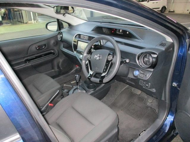 Toyota AQUA 2018-10 13932-1