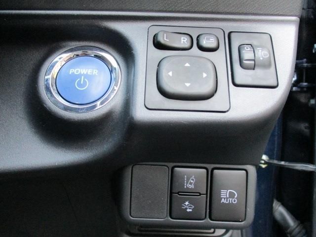 Toyota AQUA 2018-10 13932-10