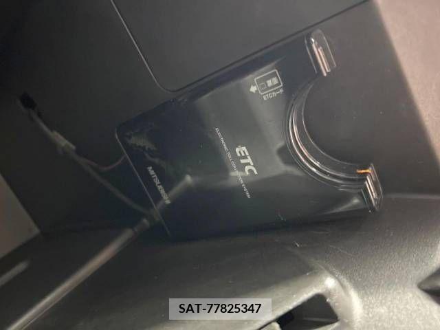 Nissan JUKE 2013-08 336167-4
