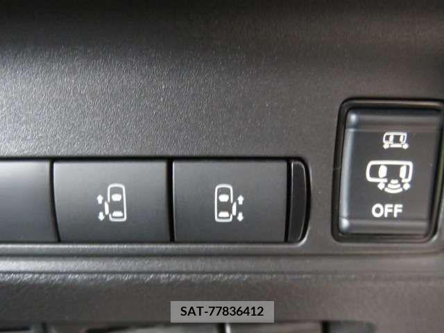 Nissan SERENA 2023-07 284168-14