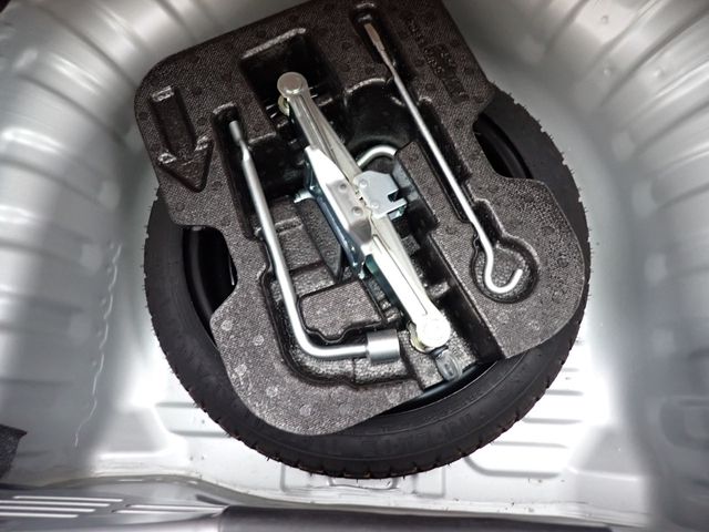 Nissan MARCH 2018-11 196168-13