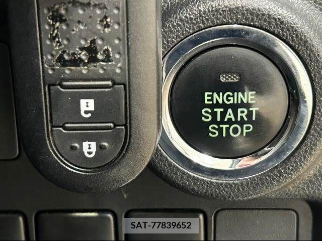 Toyota PASSO 2016-01 221473-6