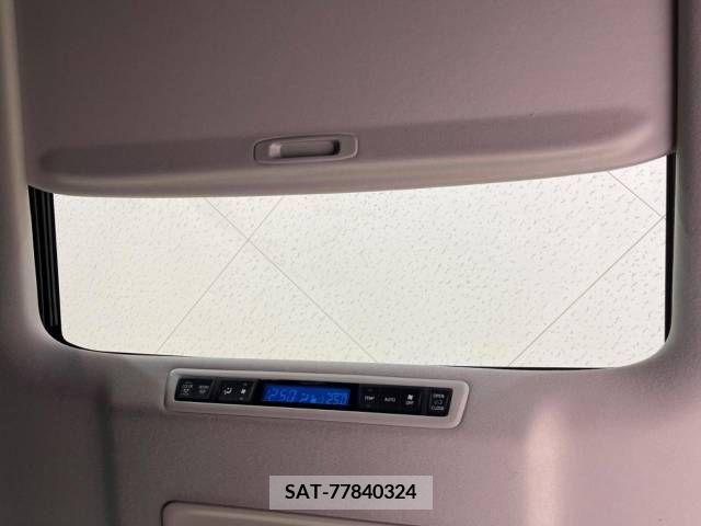 Toyota ALPHARD 2021-08 299630-7