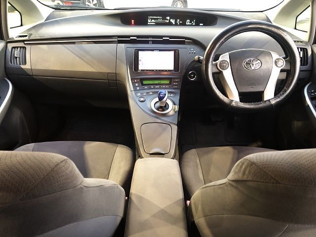 Toyota PRIUS 2011-09 190561-1