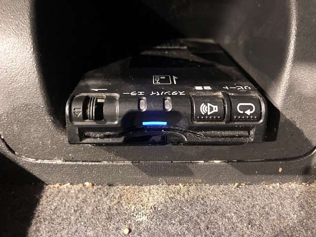 Toyota PRIUS 2011-09 190561-7