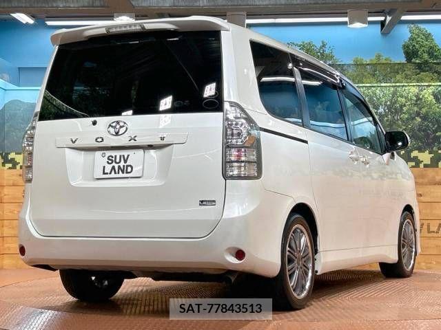 Toyota VOXY 2010-08 336293-17