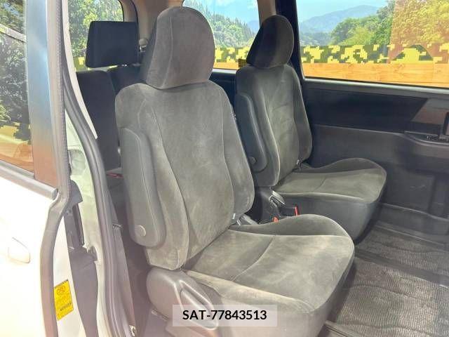 Toyota VOXY 2010-08 336293-8