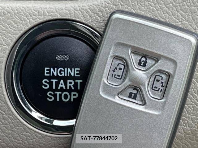 Toyota NOAH 2009-09 250392-6