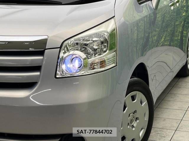 Toyota NOAH 2009-09 250392-12