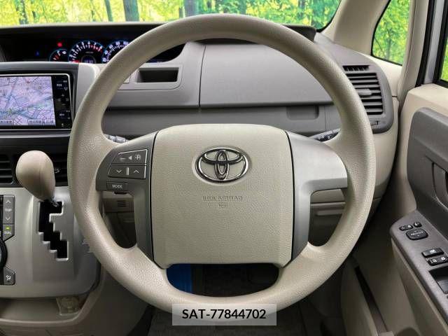 Toyota NOAH 2009-09 250392-11
