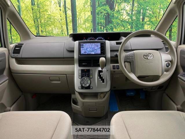 Toyota NOAH 2009-09 250392-1