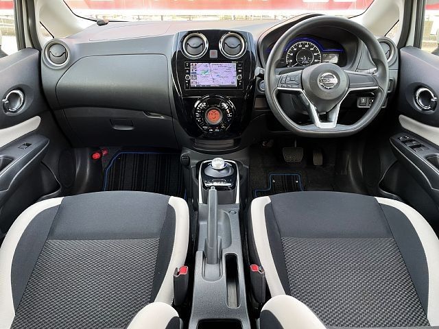 Nissan NOTE 2018-03 196277-1