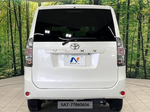 Toyota VOXY 2009-06 370513-16