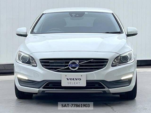 Volvo V60 2015-12 320543-16