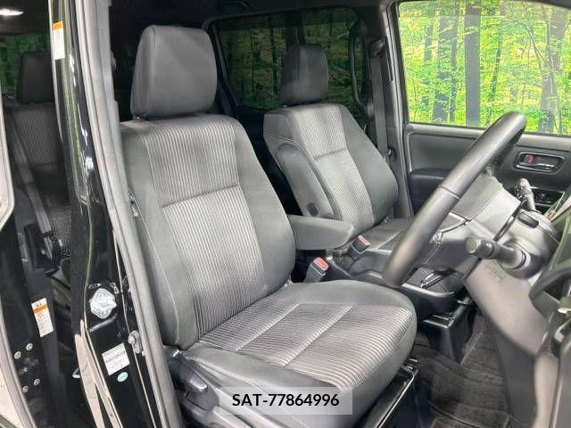 Toyota VOXY 2018-11 370343-8
