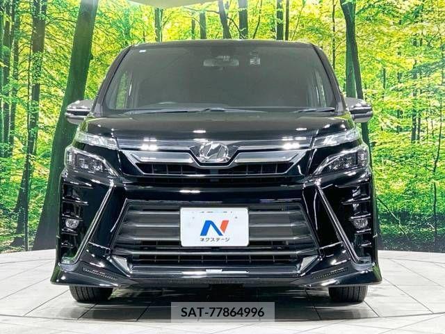 Toyota VOXY 2018-11 370343-15