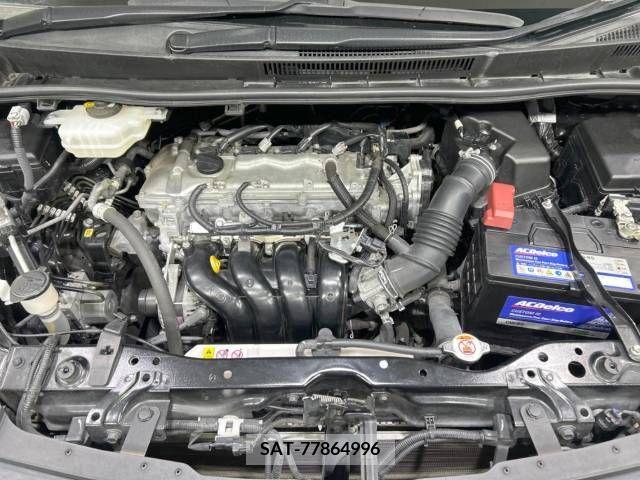 Toyota VOXY 2018-11 370343-19