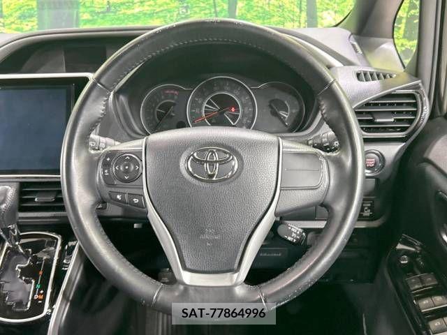 Toyota VOXY 2018-11 370343-12