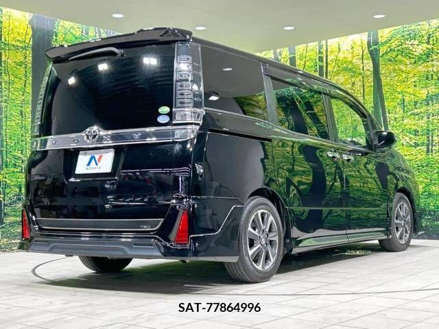 Toyota VOXY 2018-11 370343-18
